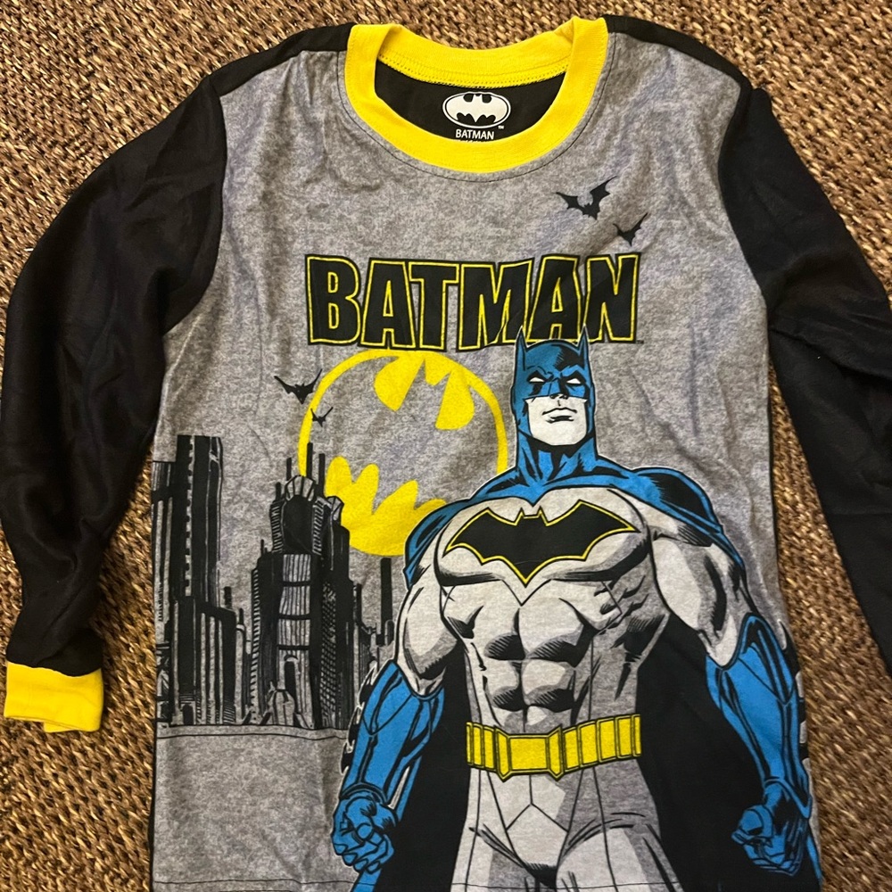 NWOT Batman long sleeve Pajama Top